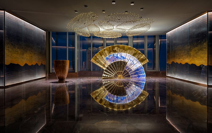 J Hotel Shanghai Tower — vibe