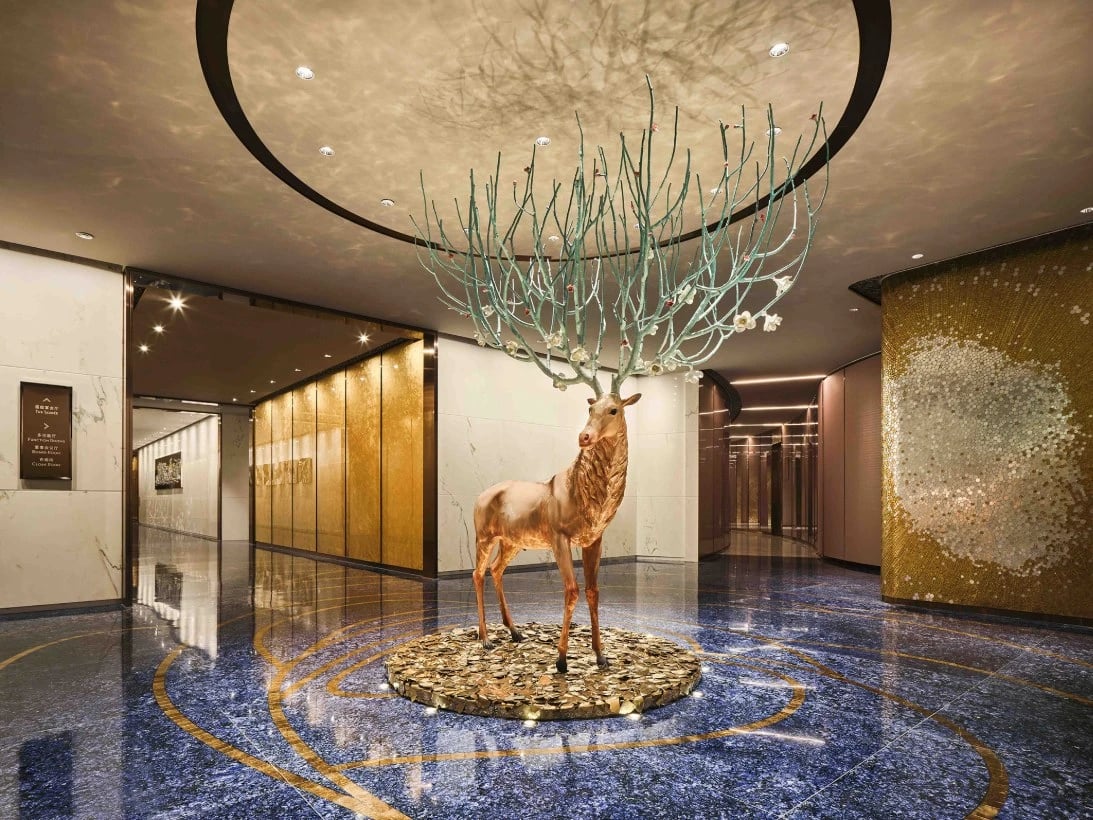 J Hotel Shanghai Tower