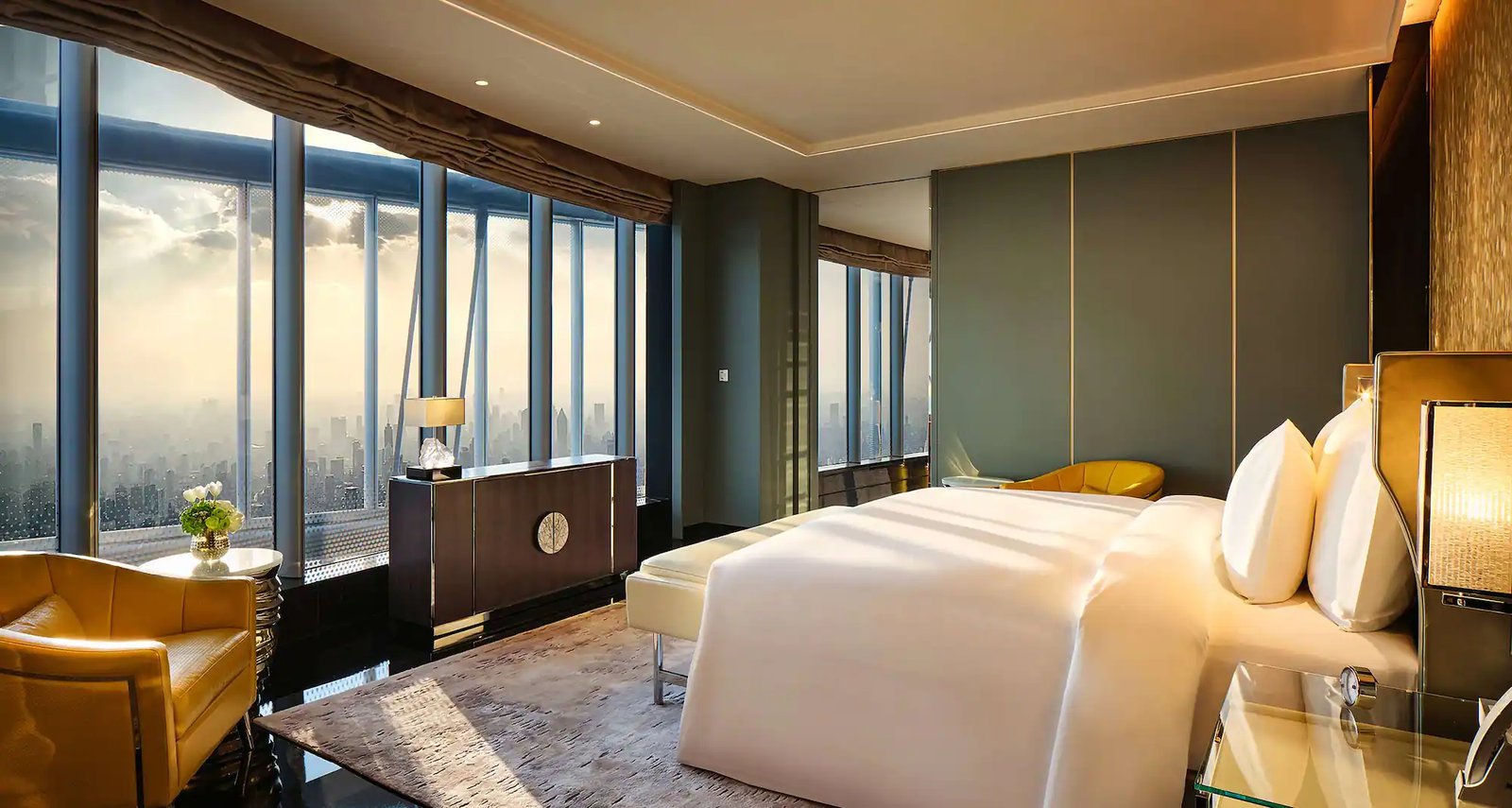J Hotel Shanghai Tower — rooms