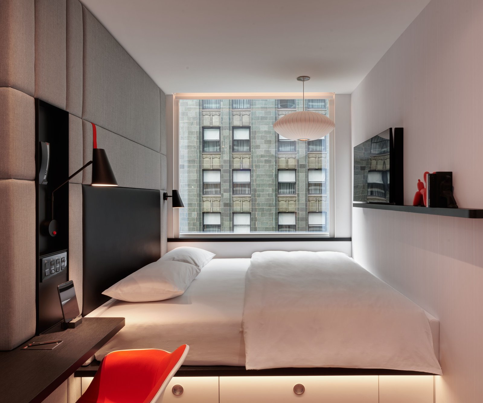 citizenM Chicago Downtown — rooms