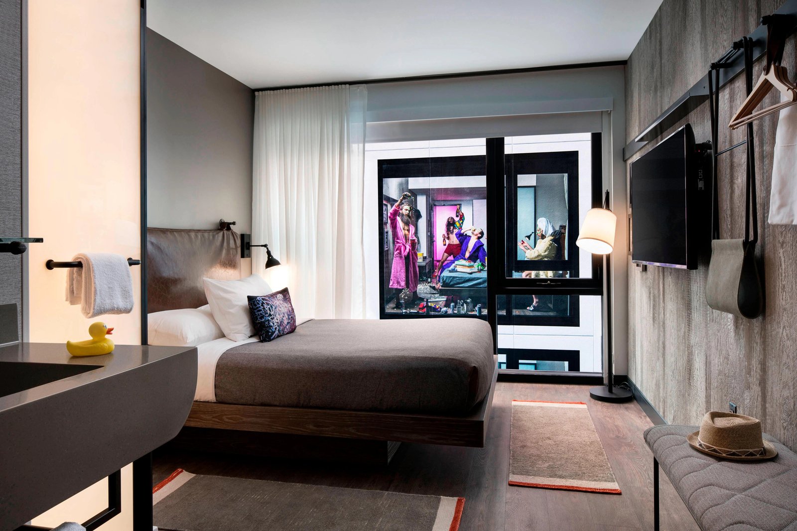 Moxy Chicago Downtown — rooms