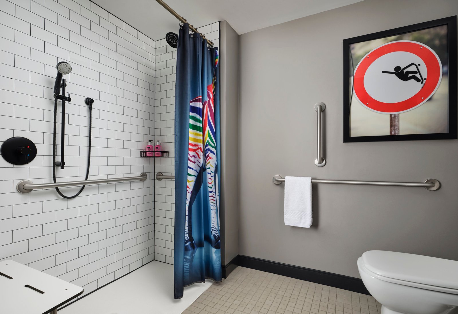 Moxy Chicago Downtown — rooms