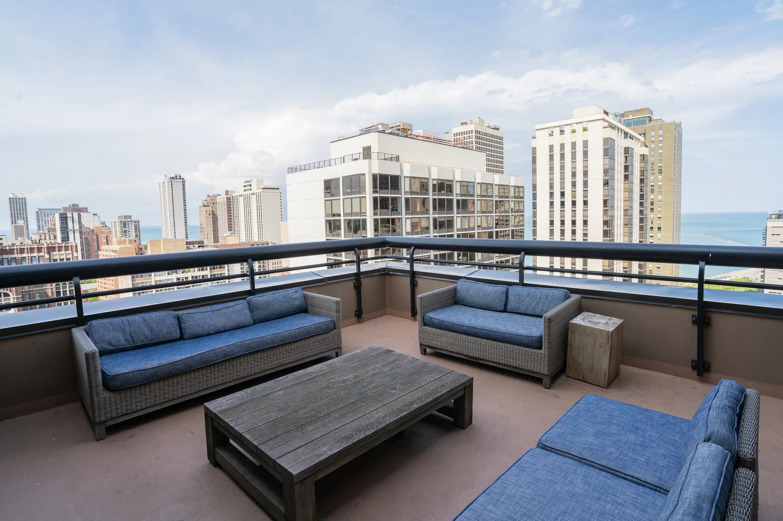 Thompson Chicago, by Hyatt — vibe