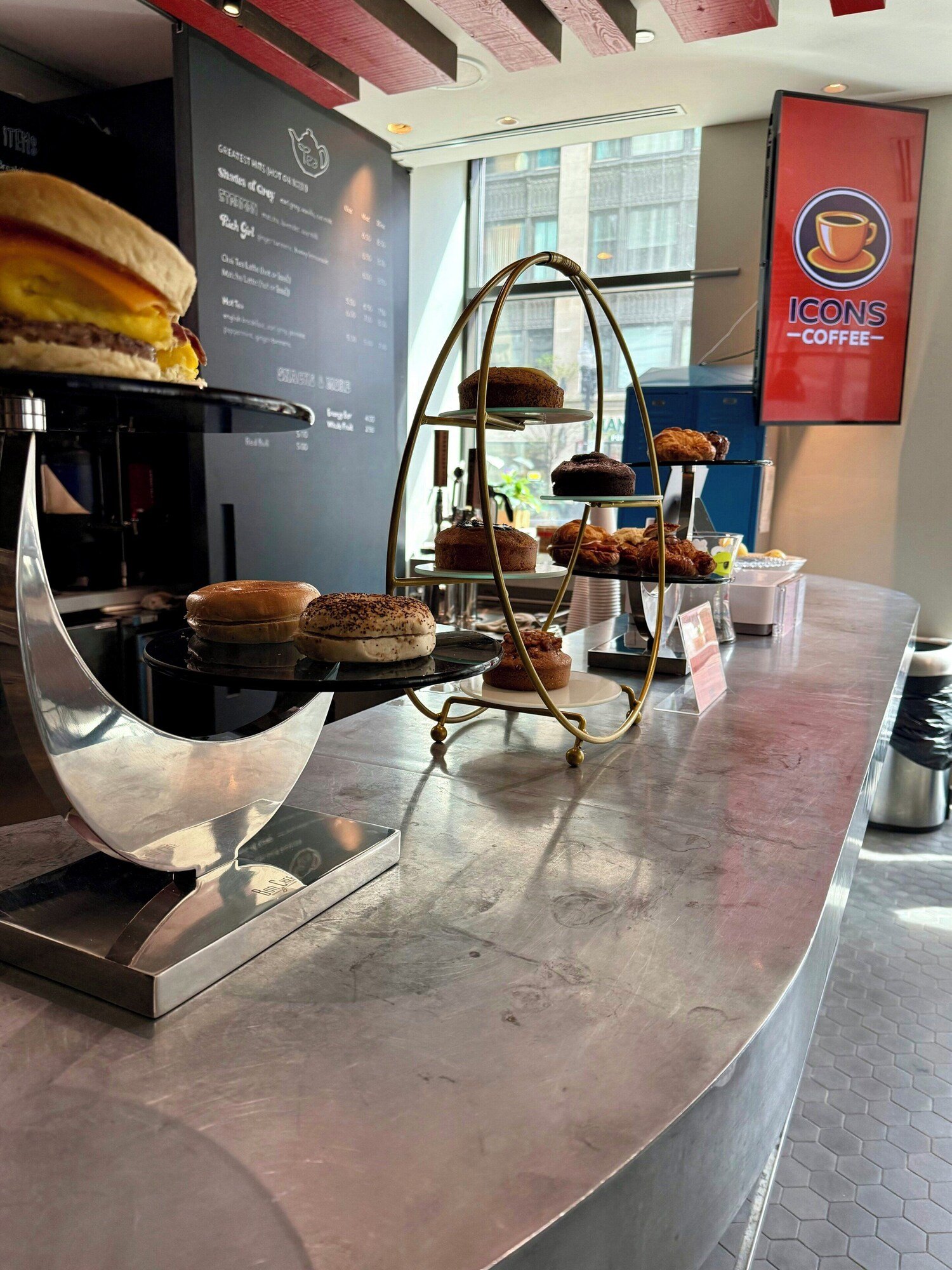 Sports Illustrated Resorts Chicago — eat & drink