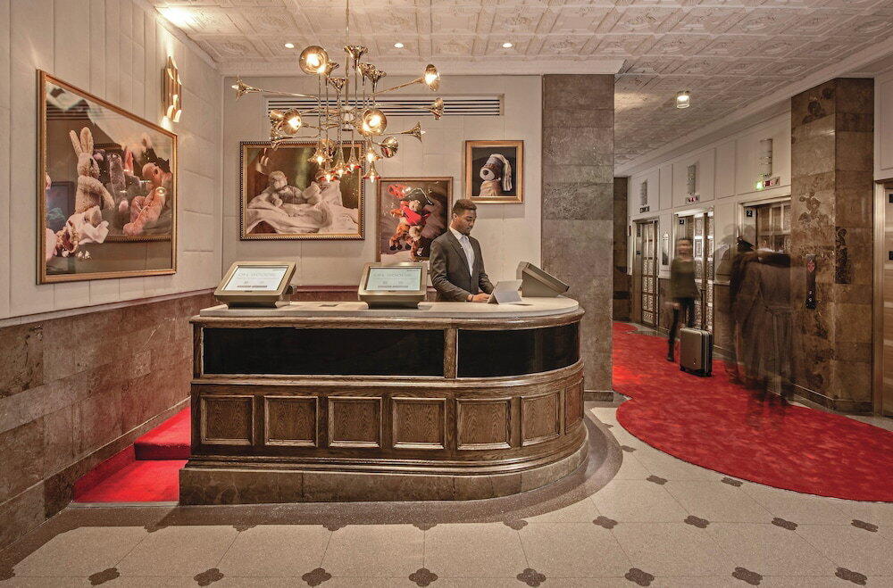 Sports Illustrated Resorts Chicago — vibe