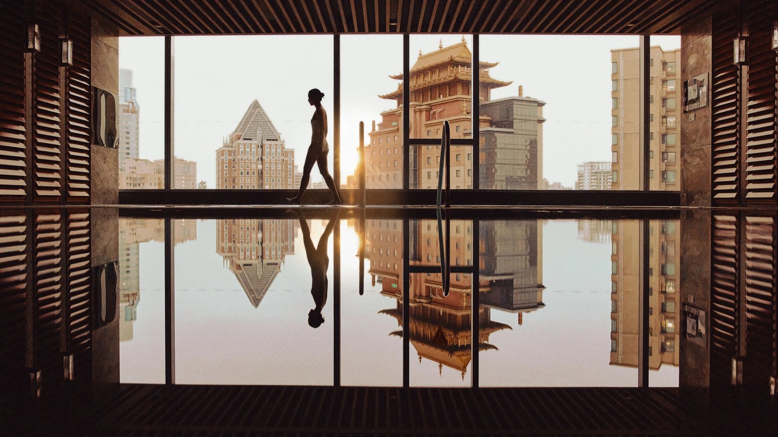 Andaz Shanghai ITC, the pool