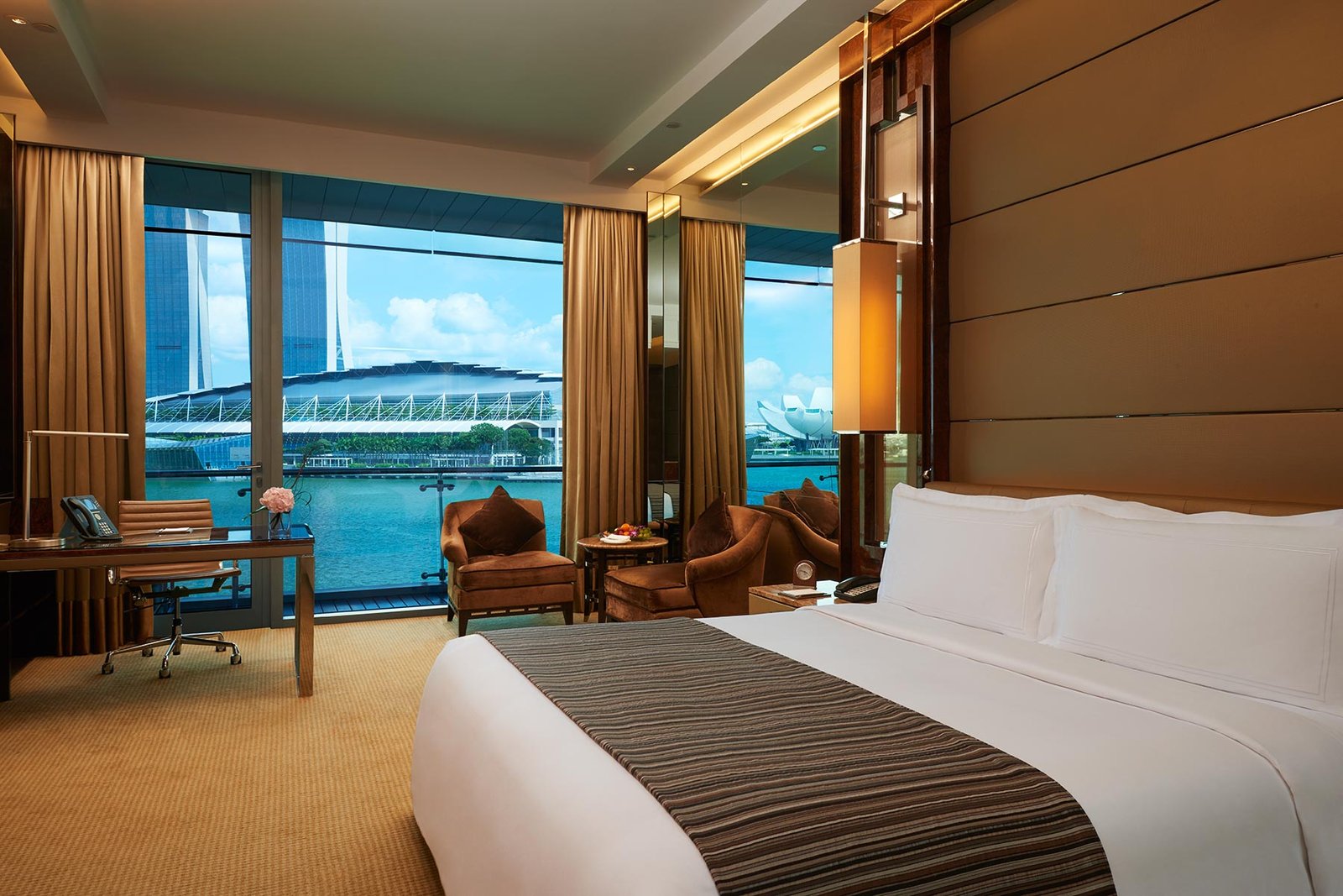 The Fullerton Bay Hotel — rooms