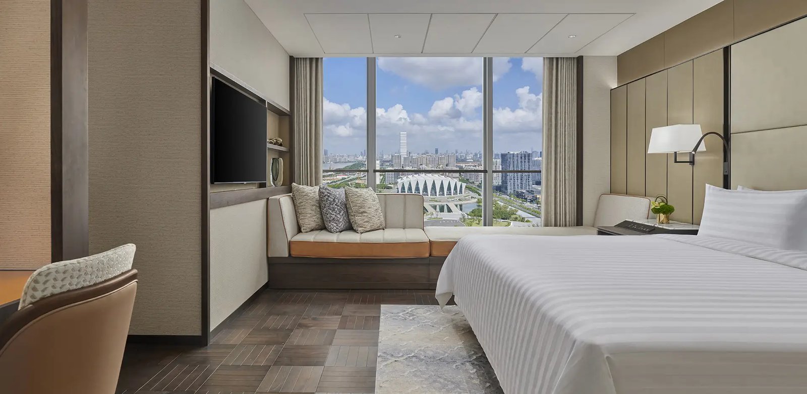 Shangri-La Qiantan, Shanghai — rooms
