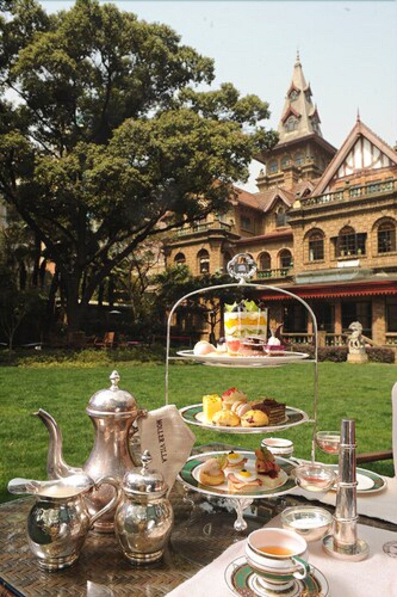 Hengshan Moller Villa Hotel Shanghai — eat & drink