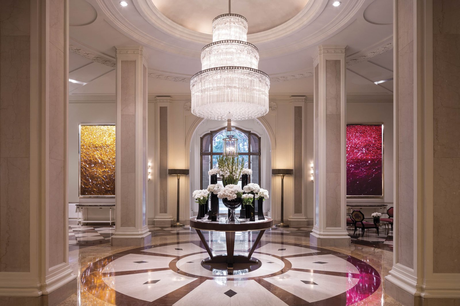 Beverly Wilshire, Beverly Hills, A Four Seasons Hotel — vibe