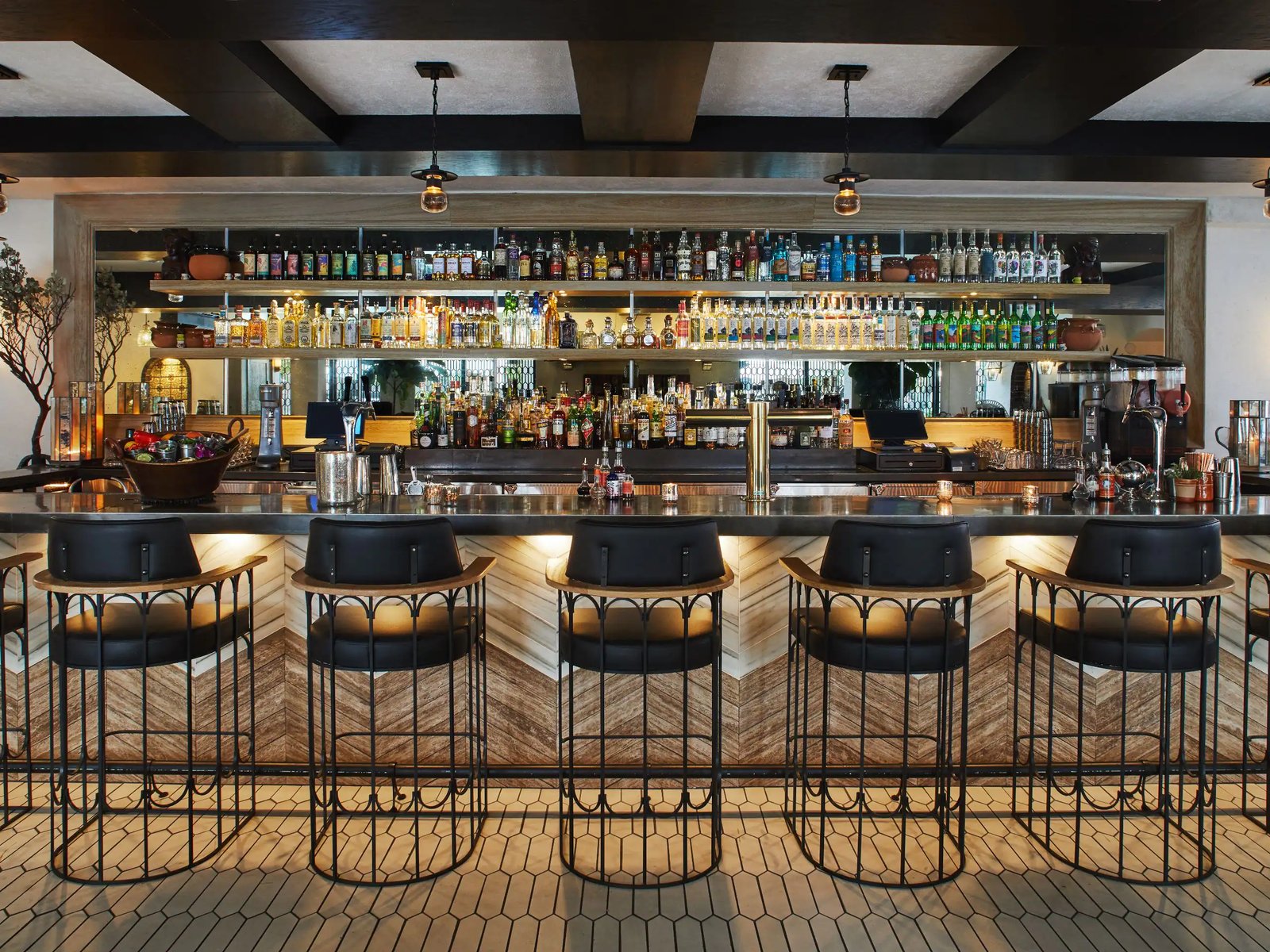 Hotel Figueroa, at the table