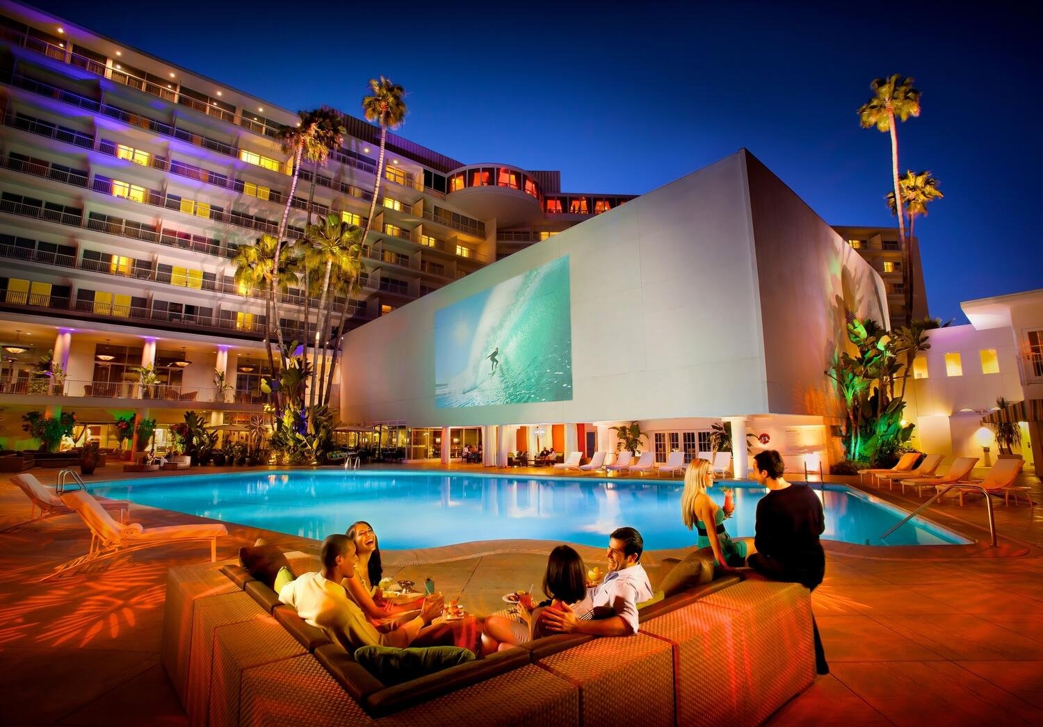 The Beverly Hilton, the pool