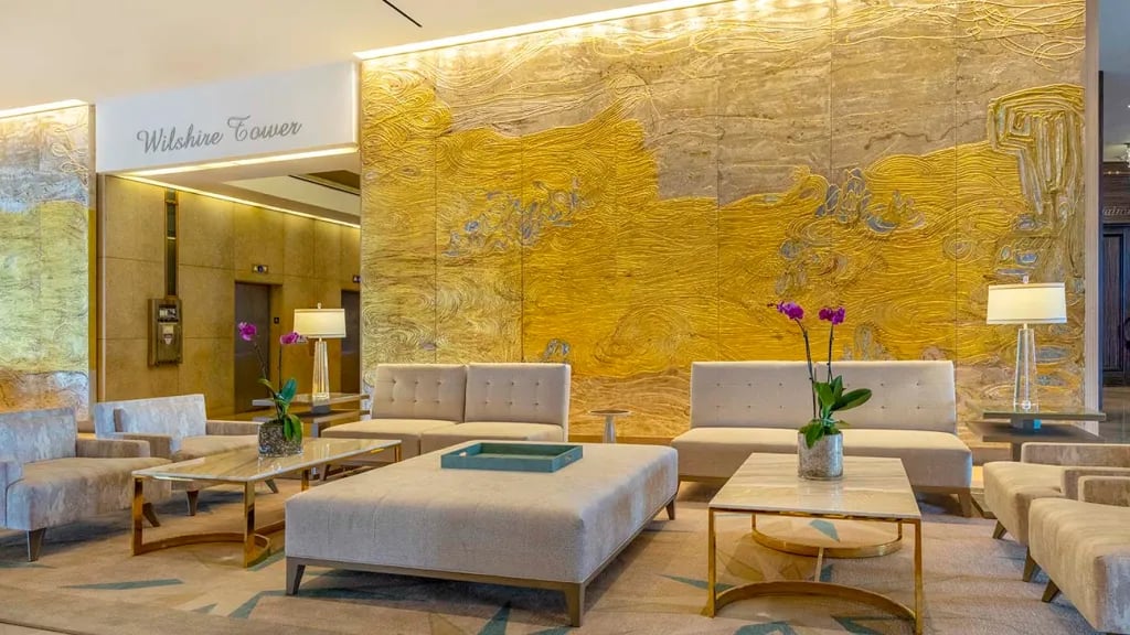 The Beverly Hilton — eat & drink