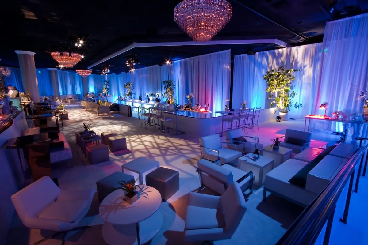The Beverly Hilton — eat & drink