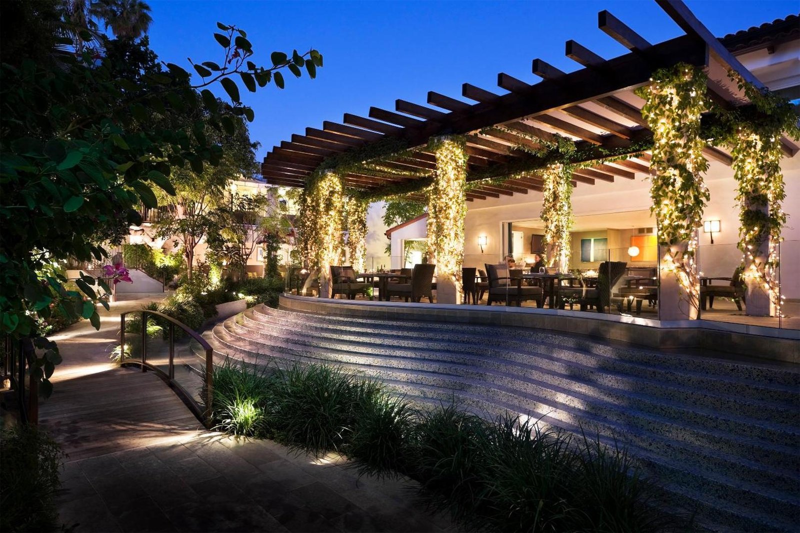 Sunset Marquis, cavatina