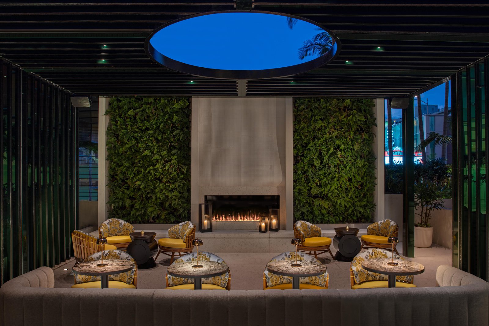 W Hollywood, the garden & patio