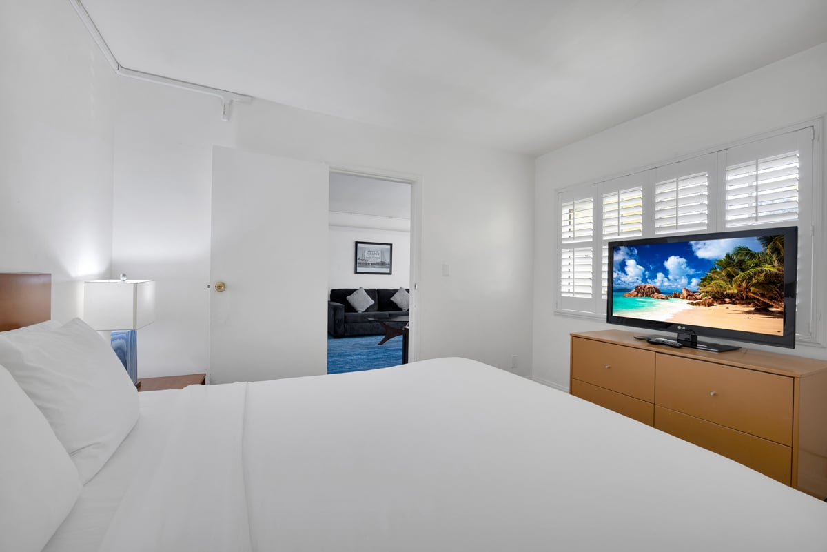 Magic Castle Hotel — rooms