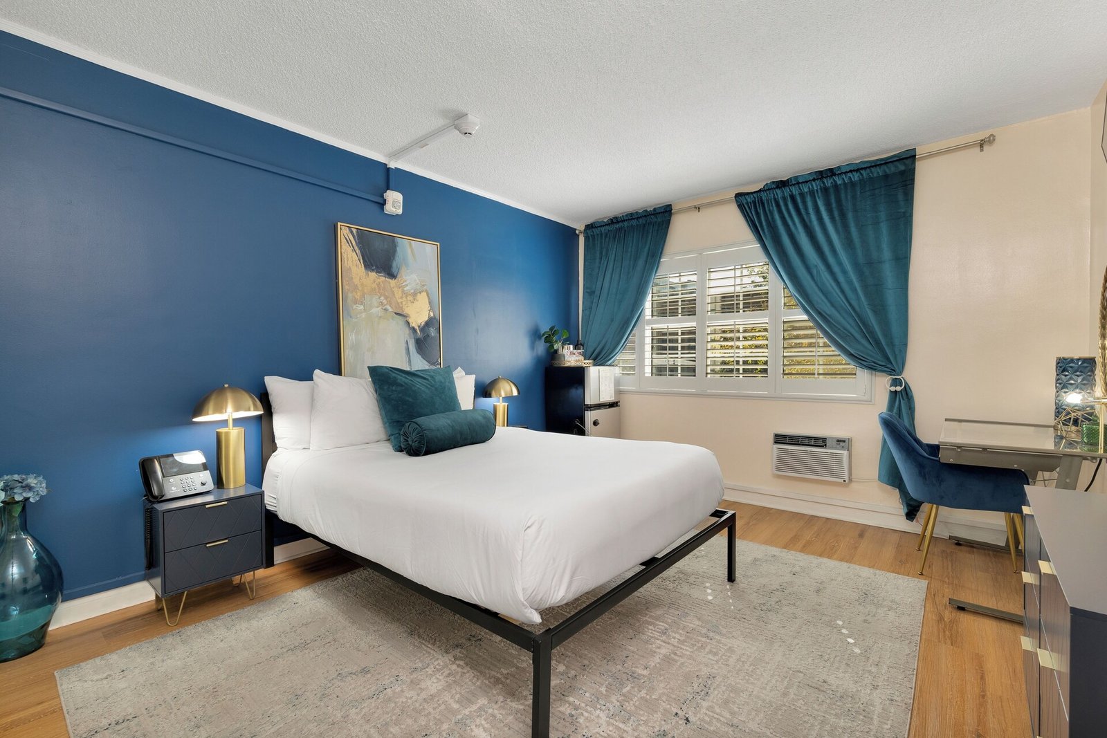 Magic Castle Hotel — rooms