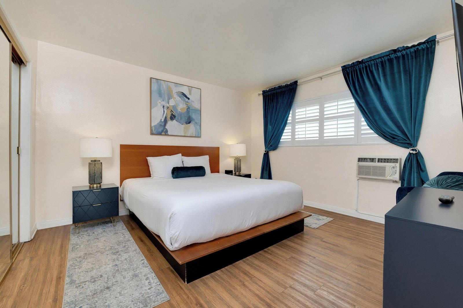 Magic Castle Hotel — rooms