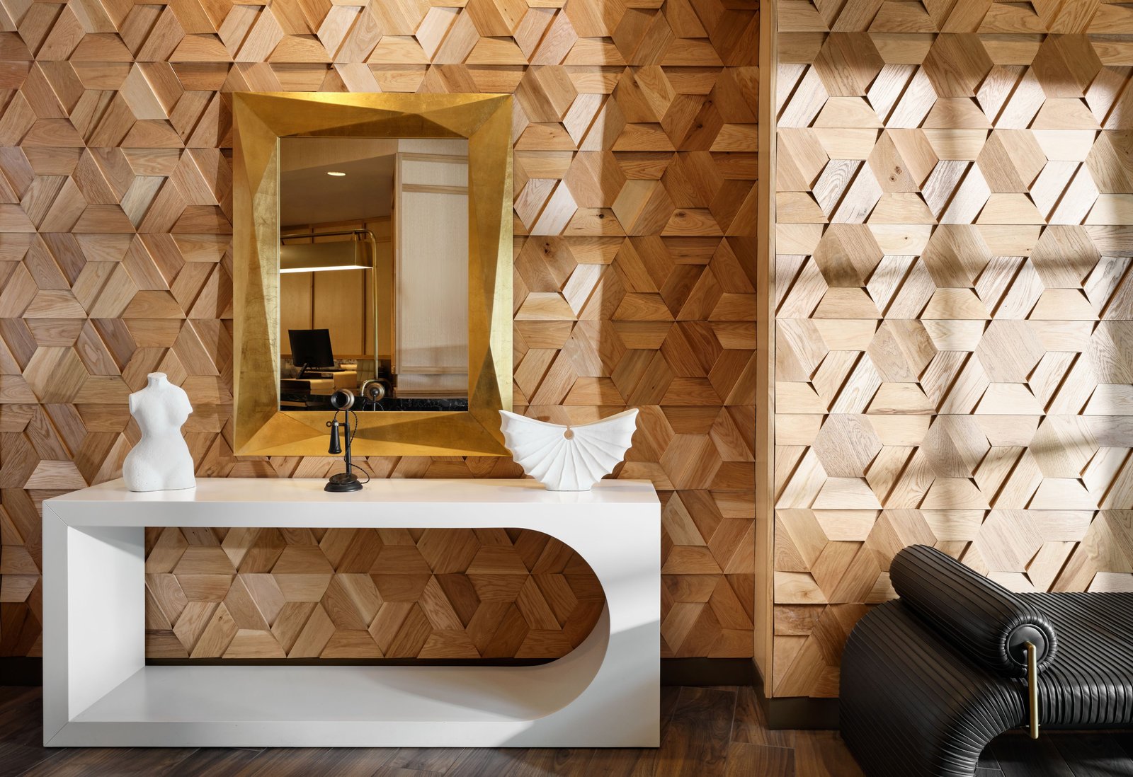 Burton House, Beverly Hills, A Tribute Portfolio Hotel — vibe