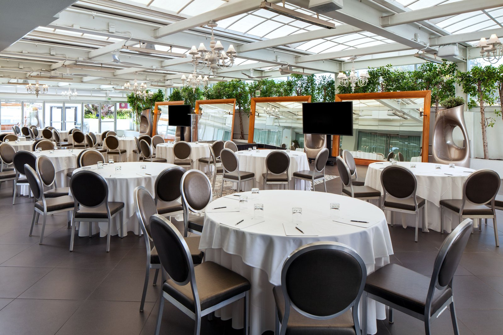 SLS Hotel, a Luxury Collection Hotel, Beverly Hills — eat & drink