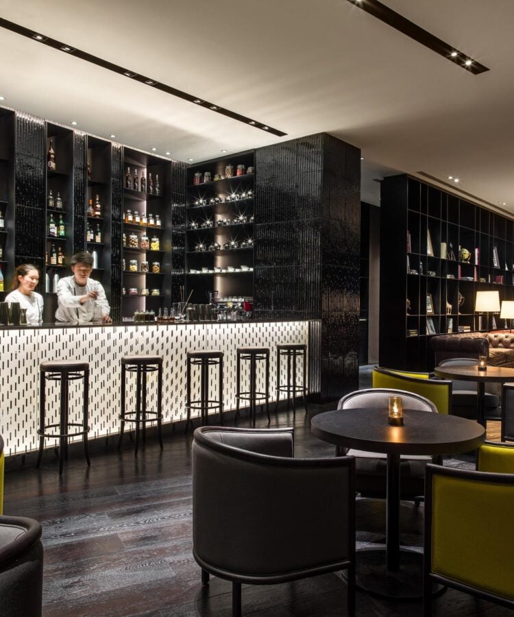 Upper House Shanghai, café gray deluxe