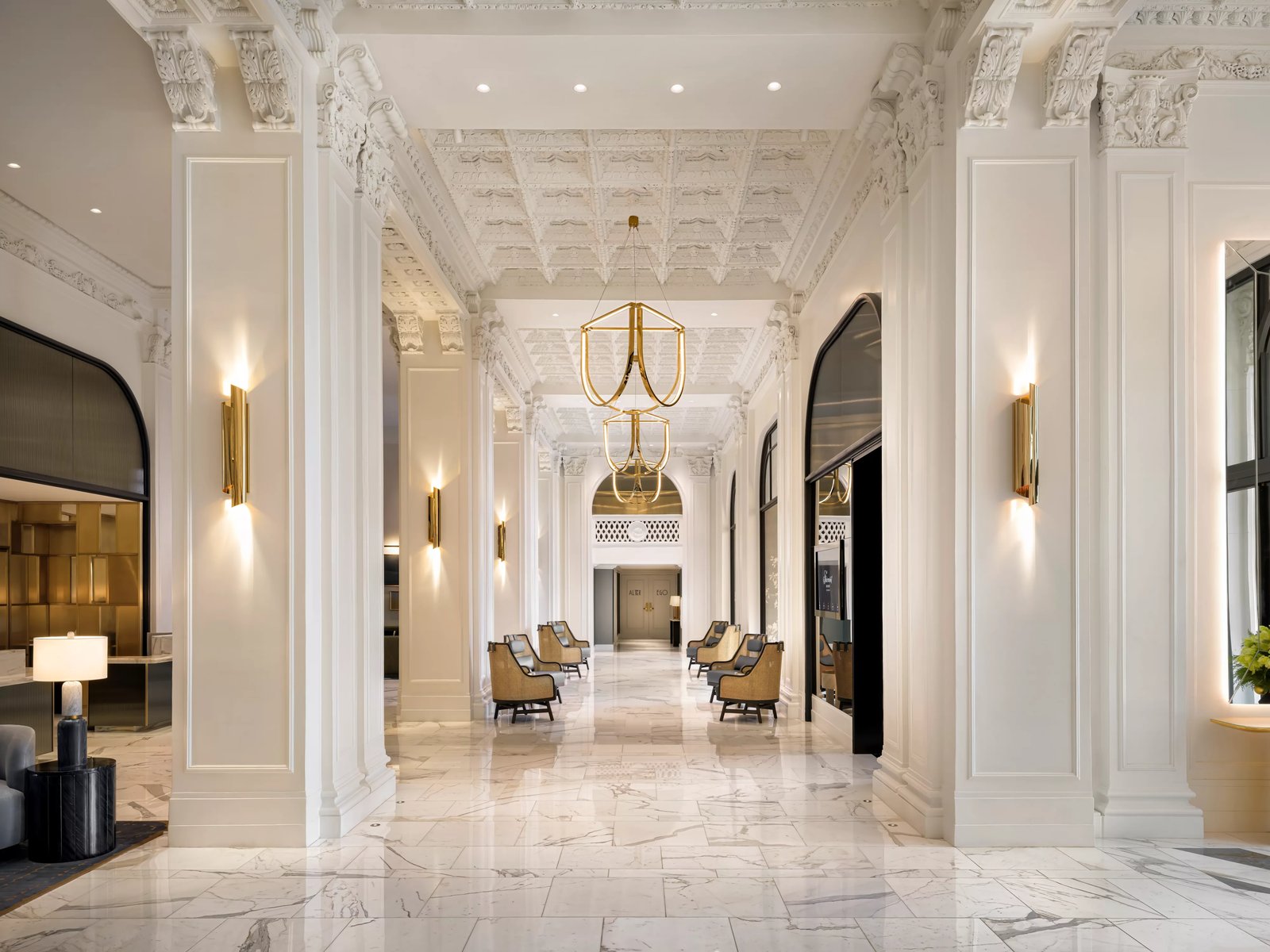 Fairmont Breakers Long Beach — vibe