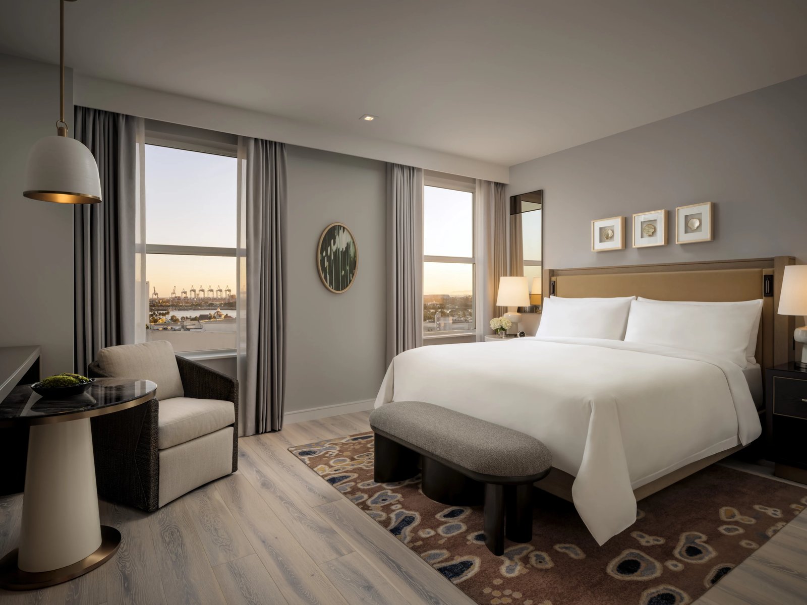 Fairmont Breakers Long Beach — rooms