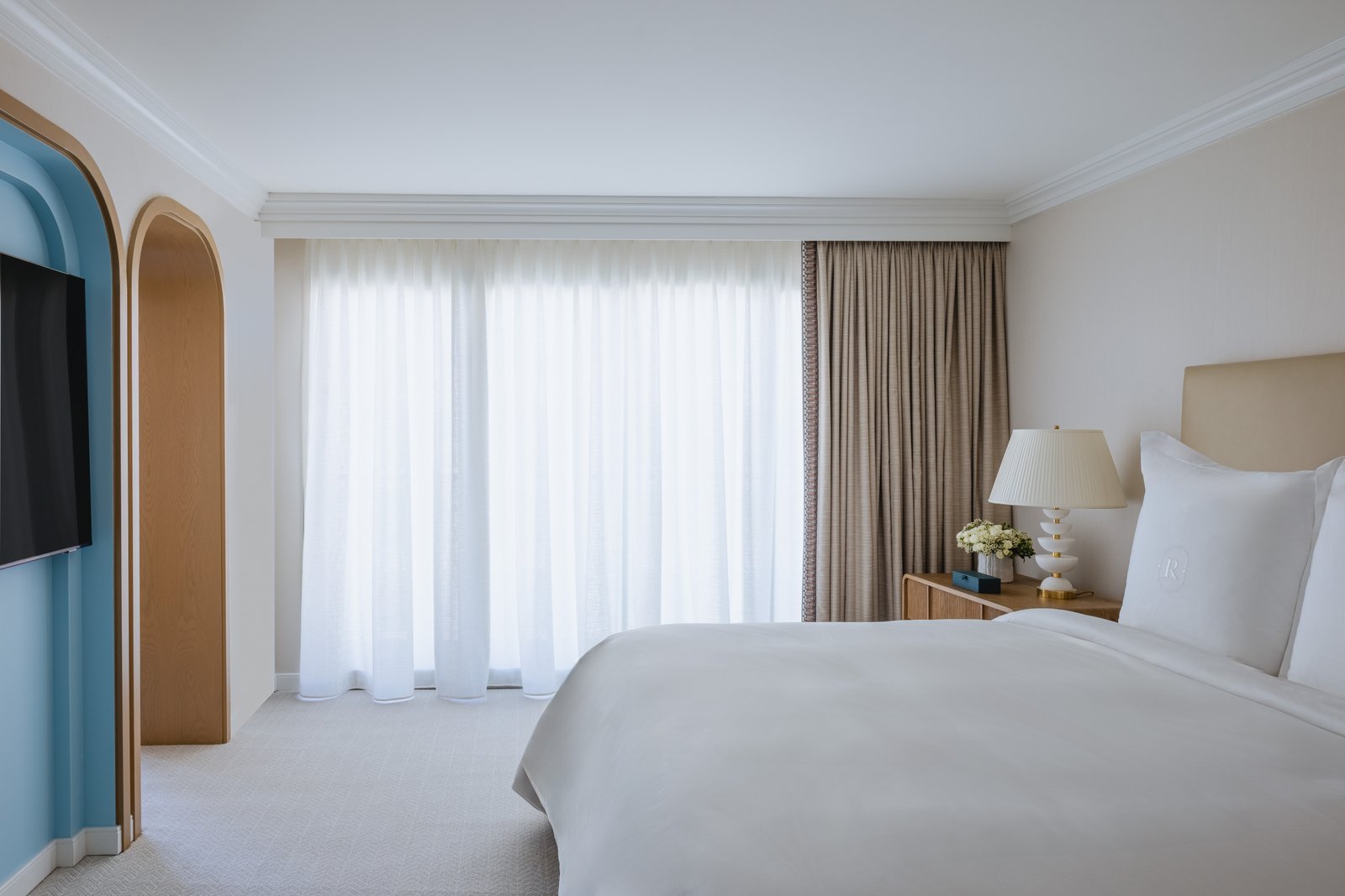 Regent Santa Monica Beach — rooms