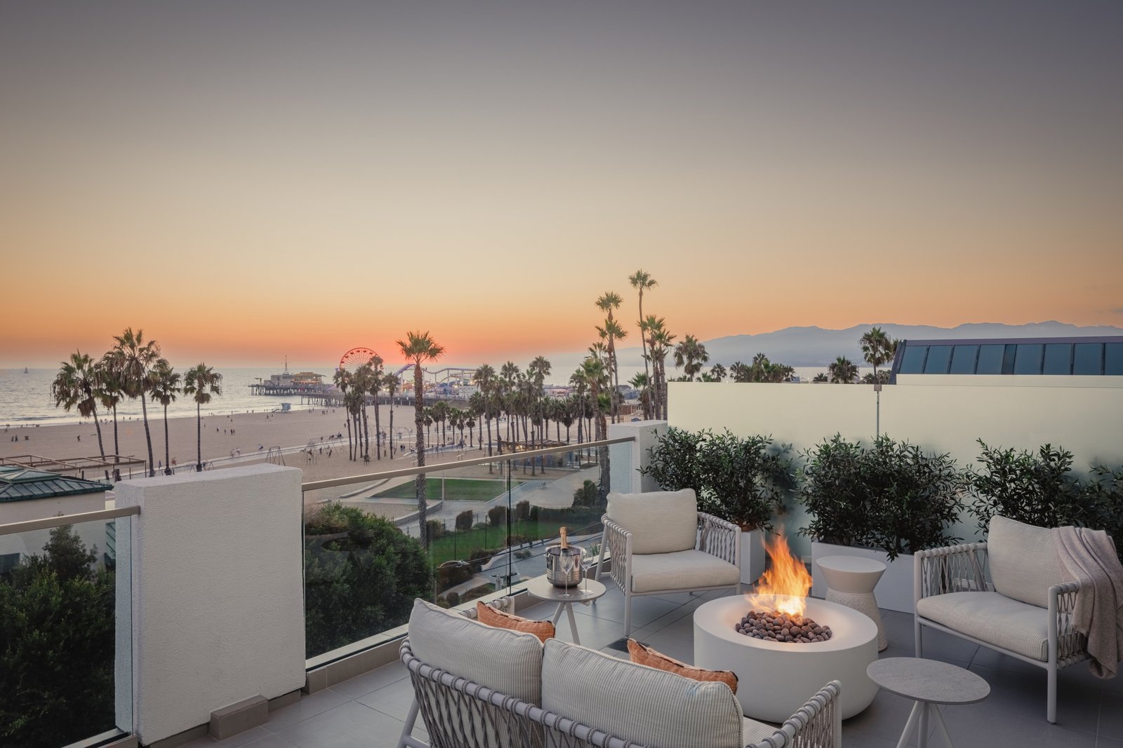 Regent Santa Monica Beach — vibe