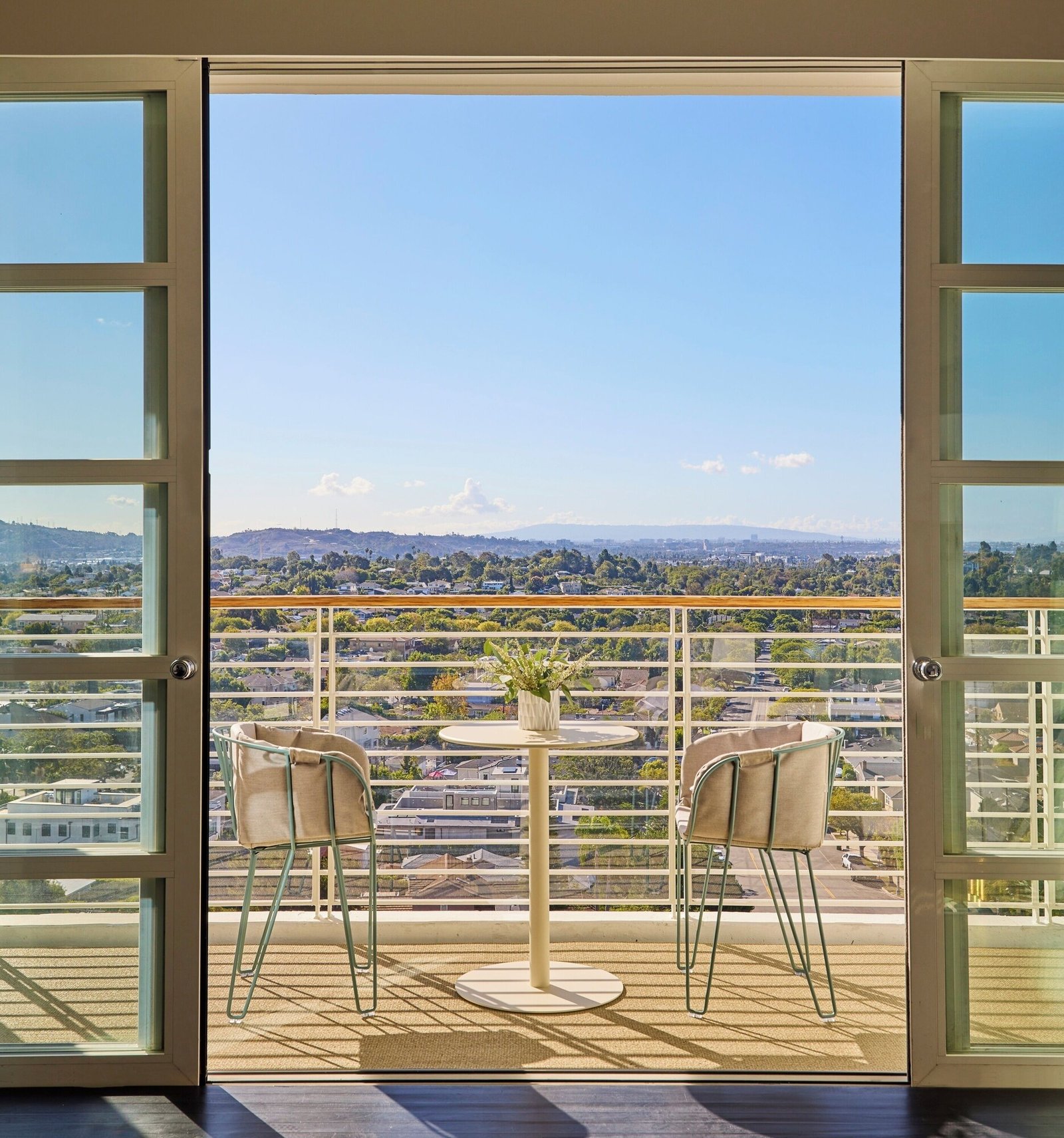 Cameo Beverly Hills, LXR Hotels & Resorts — vibe