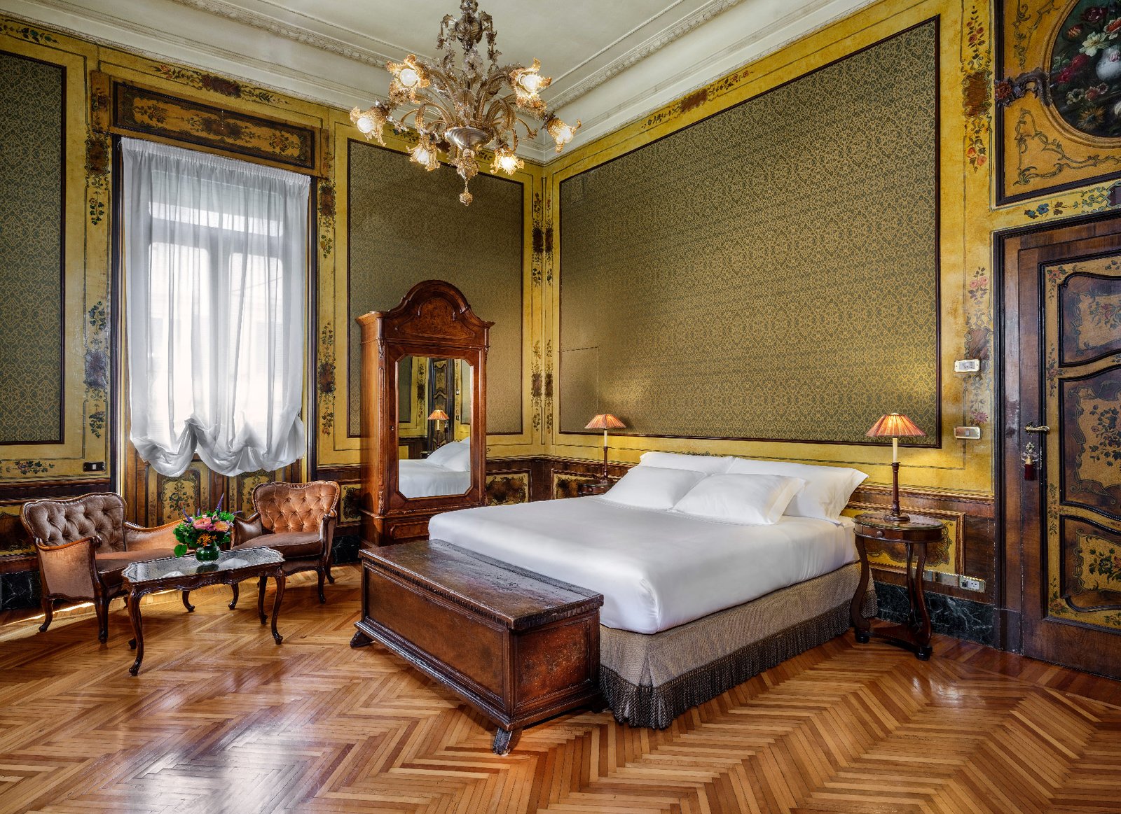 Hotel Locarno — rooms