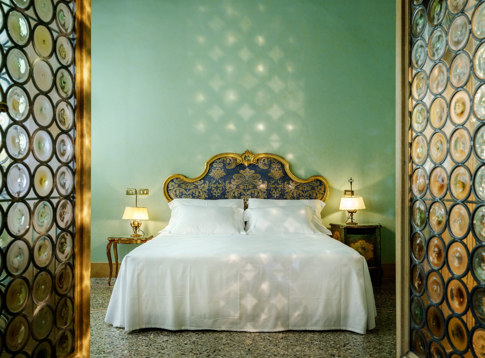 Hotel Locarno — rooms