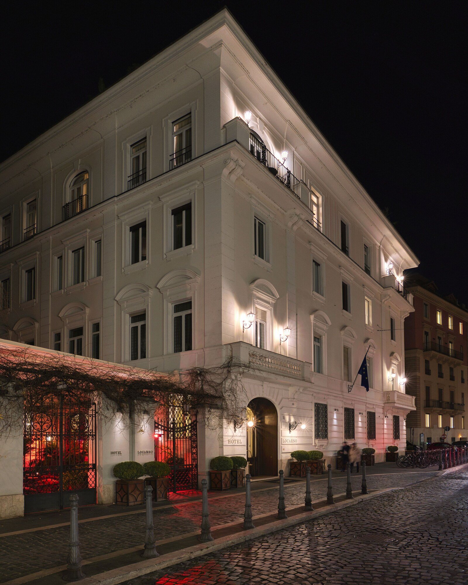 Hotel Locarno — backstory