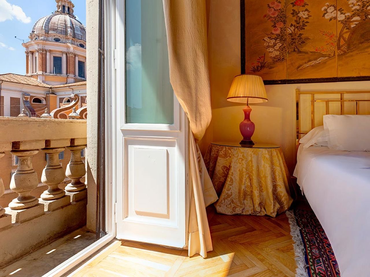 Grand Hotel Plaza — rooms