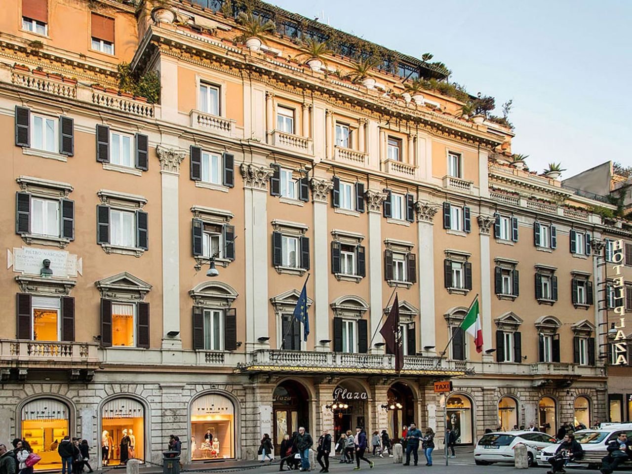 Grand Hotel Plaza — backstory