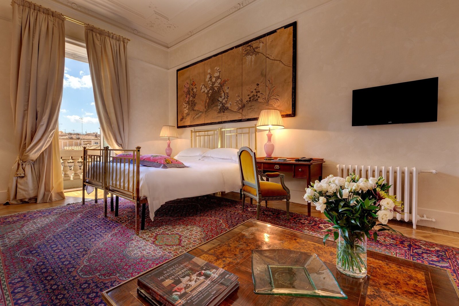 Grand Hotel Plaza — rooms