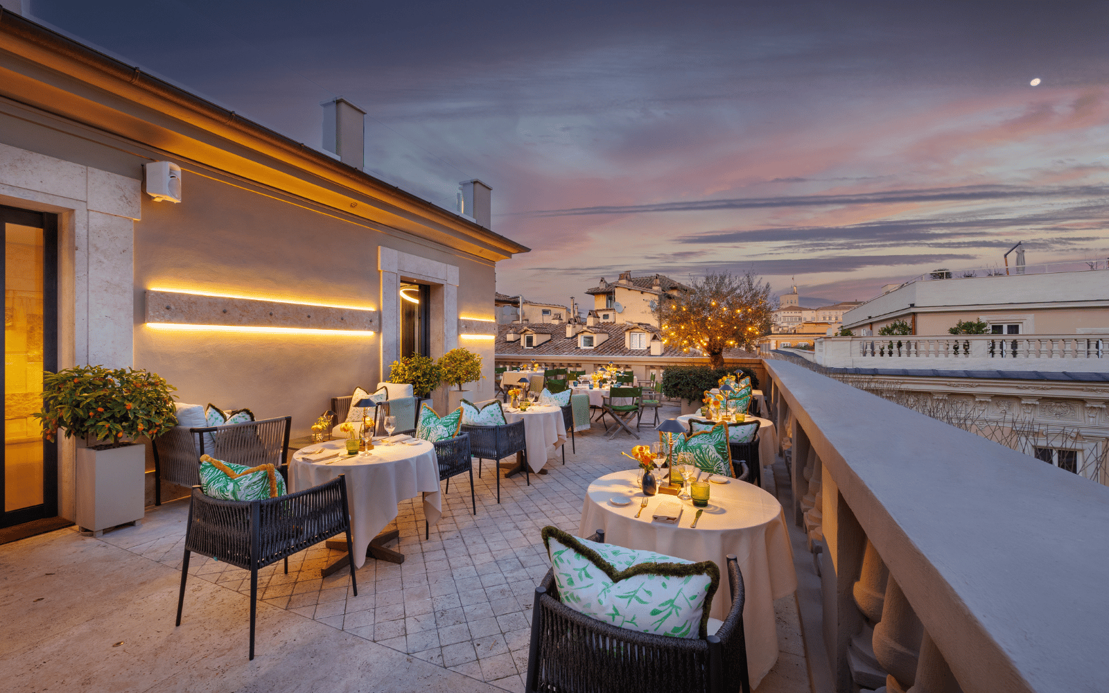 Singer Palace Hotel Roma — eat & drink