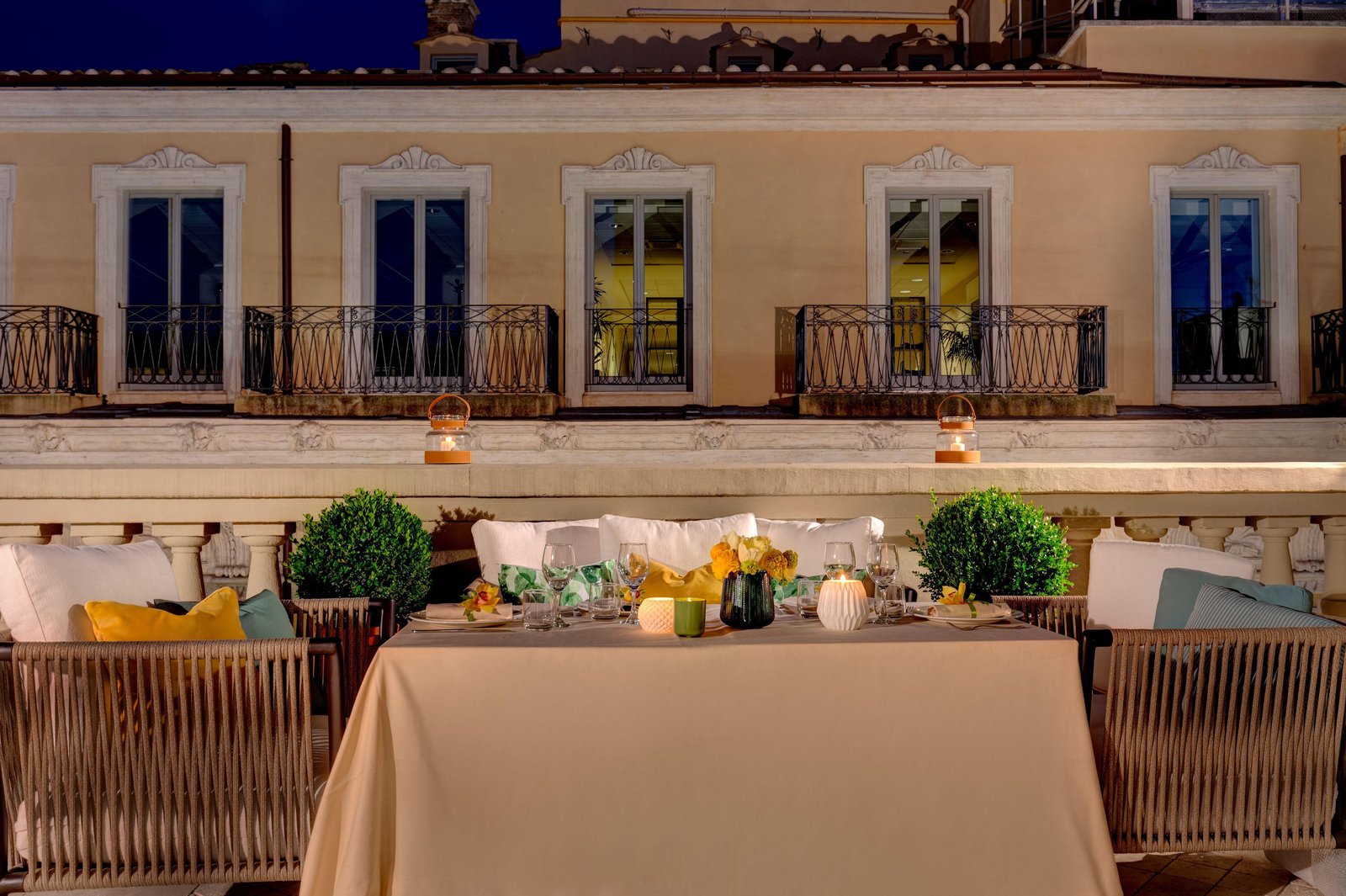 Singer Palace Hotel Roma — eat & drink