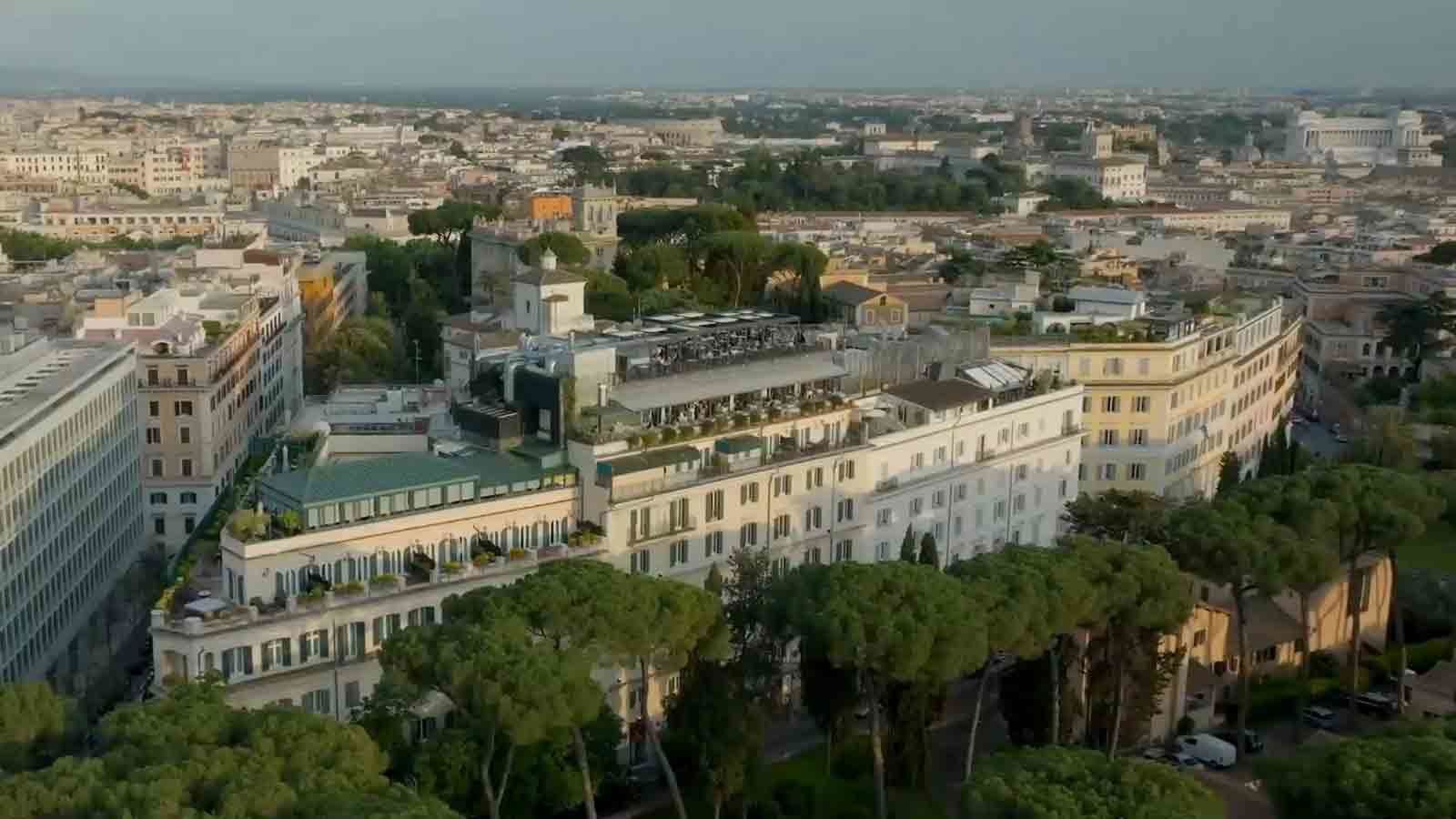 Hotel Splendide Royal — backstory