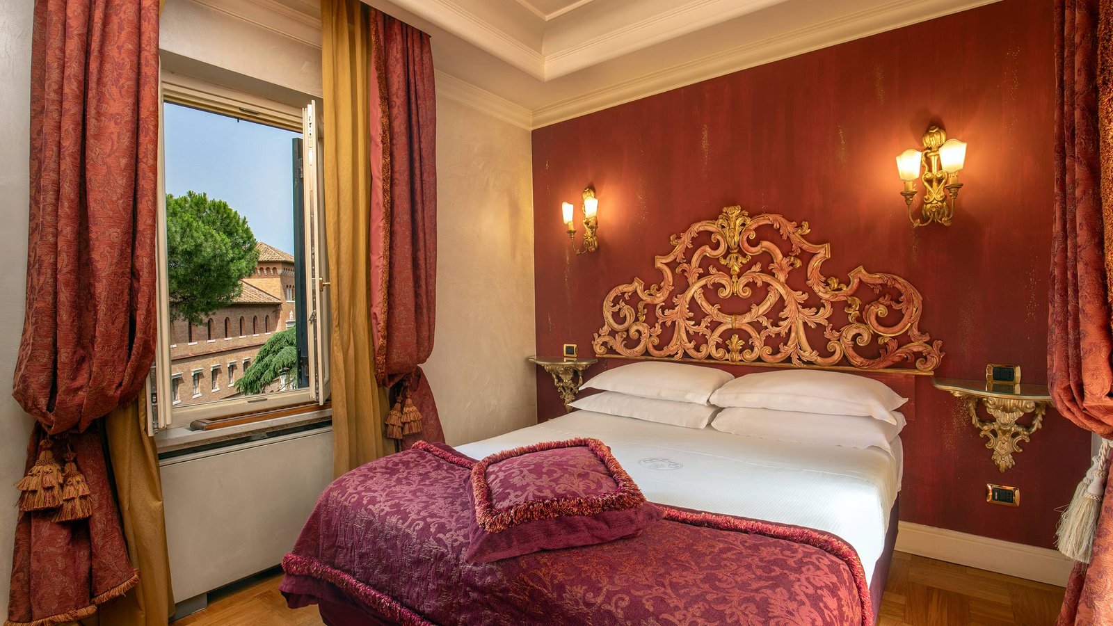 Hotel San Anselmo — rooms