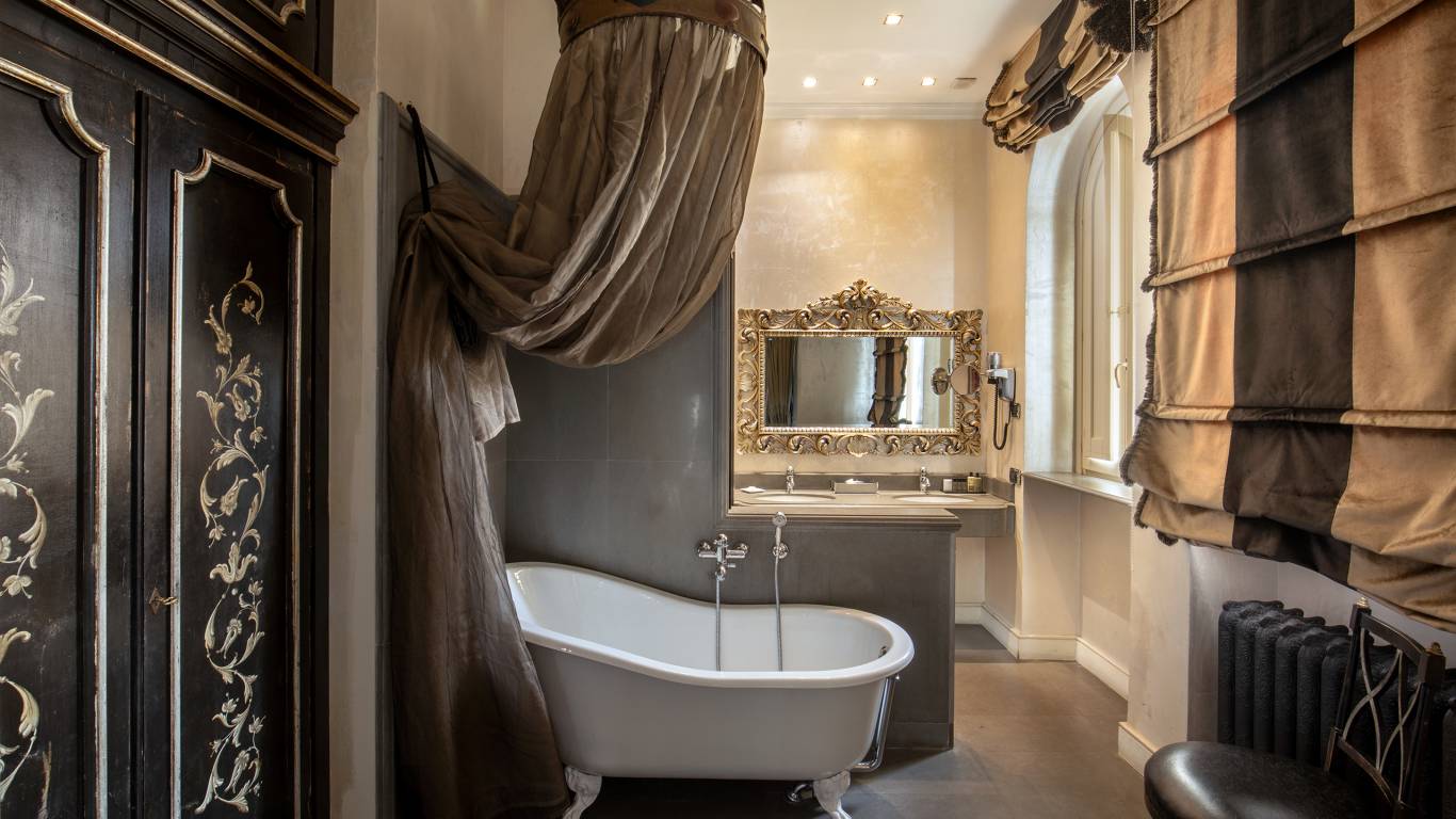 Hotel San Anselmo — rooms