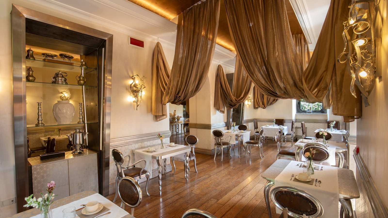 Hotel San Anselmo — eat & drink