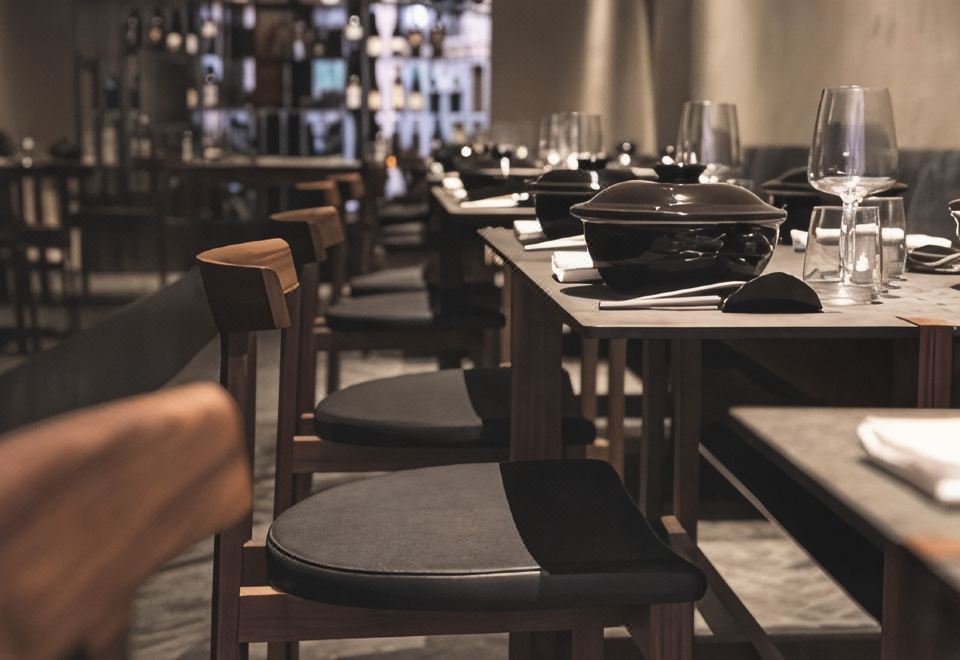 Hotel Scenario — eat & drink