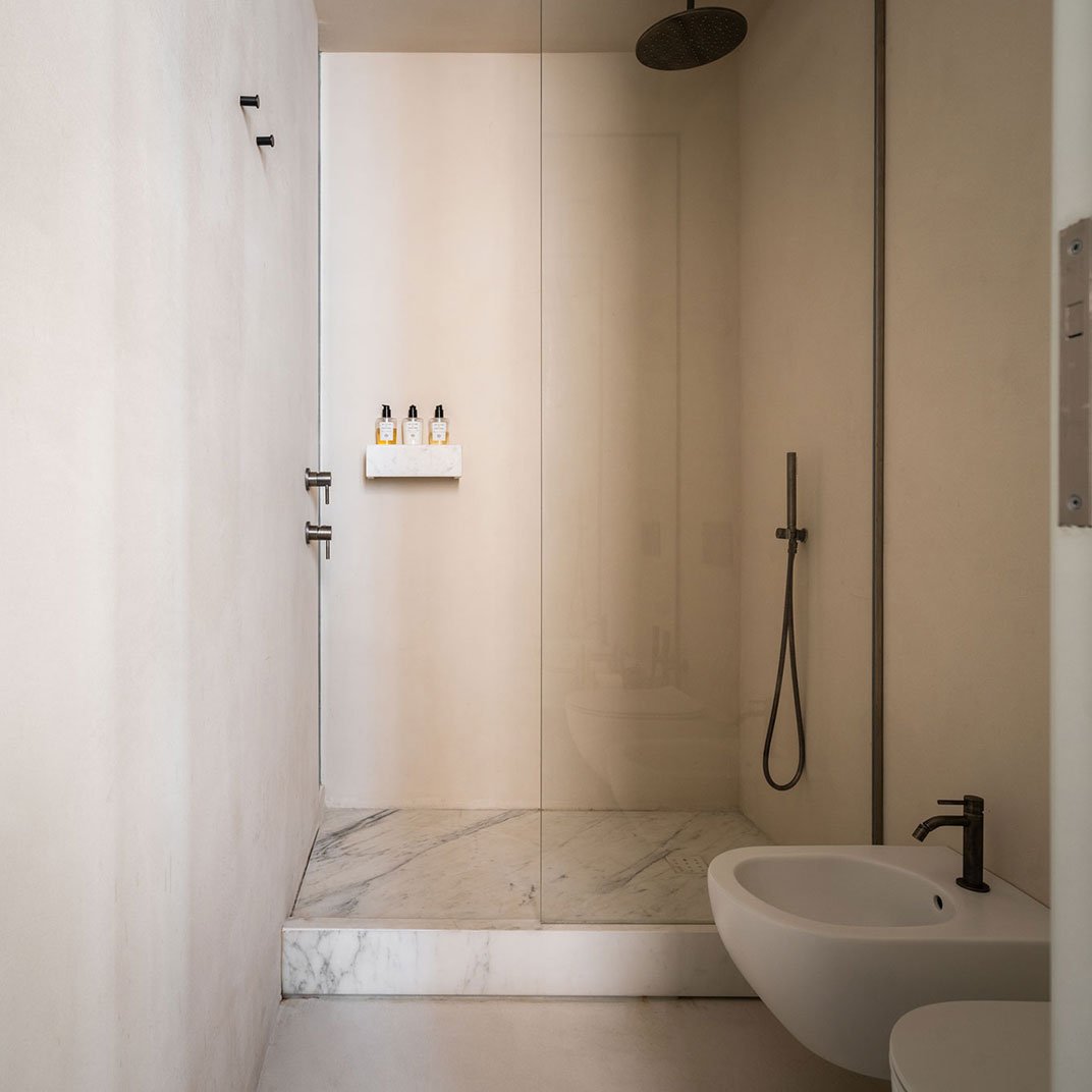 Hotel Scenario — rooms