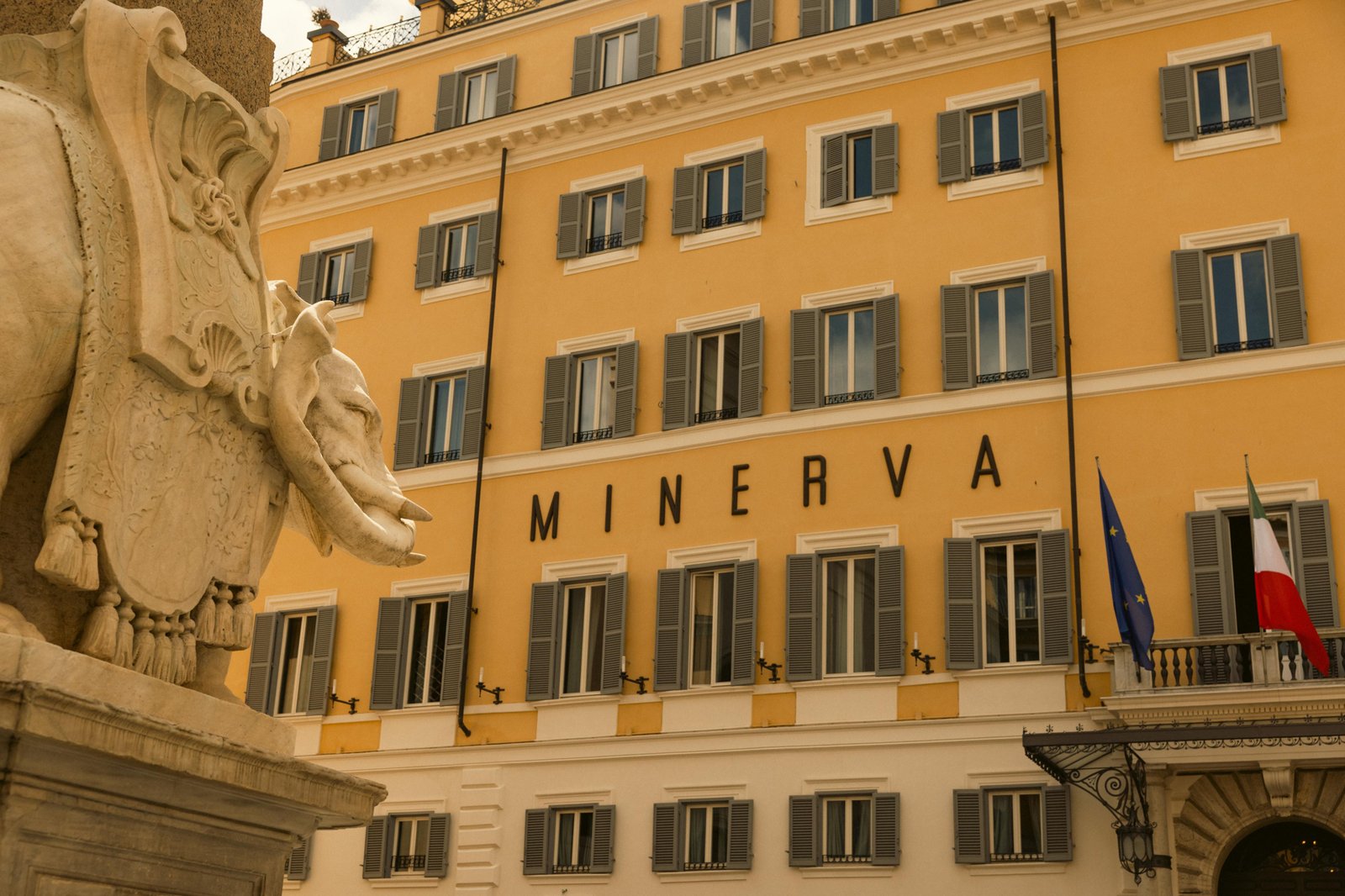 Orient Express La Minerva — backstory