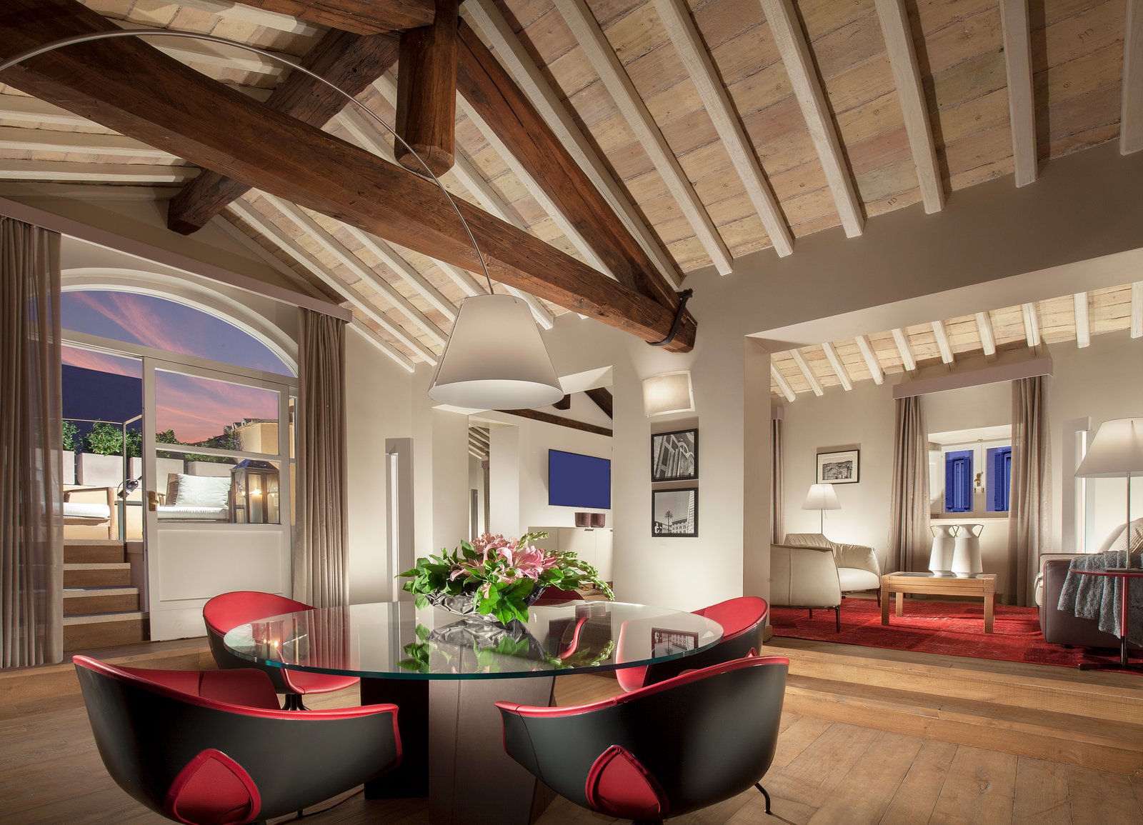 Palazzo Scanderbeg, rooms