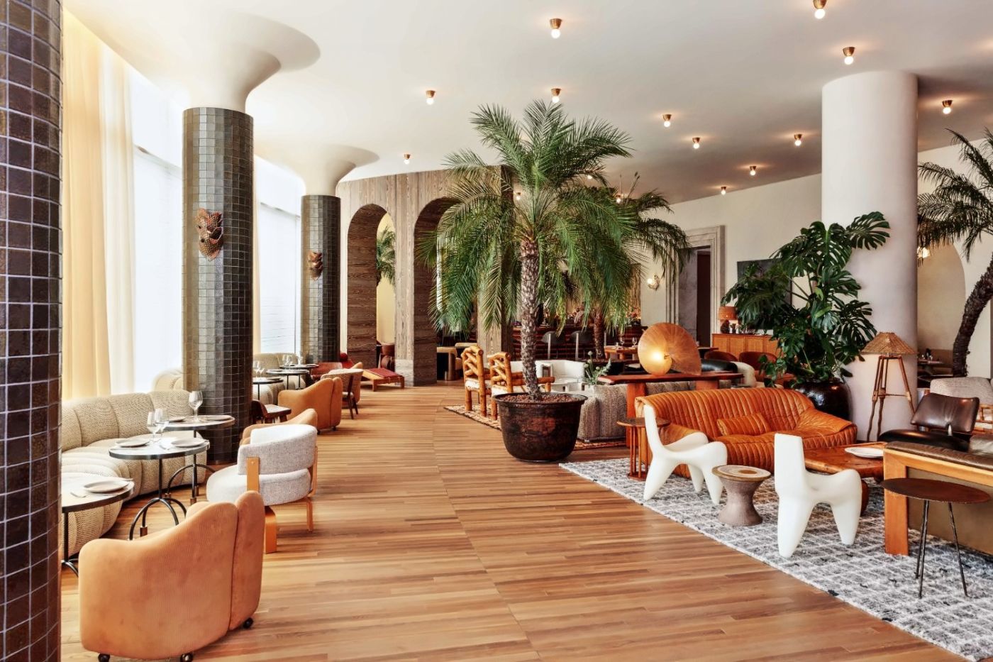 Huntley Hotel Santa Monica Beach — vibe