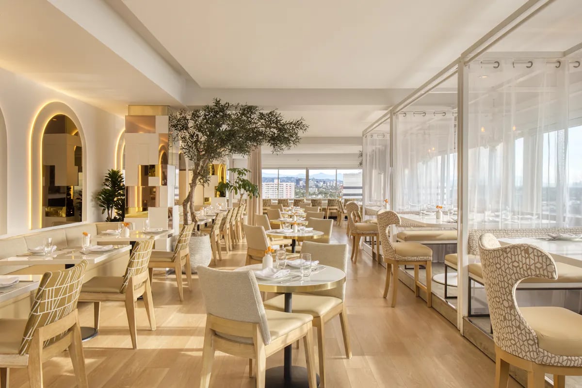 Huntley Hotel Santa Monica Beach — eat & drink