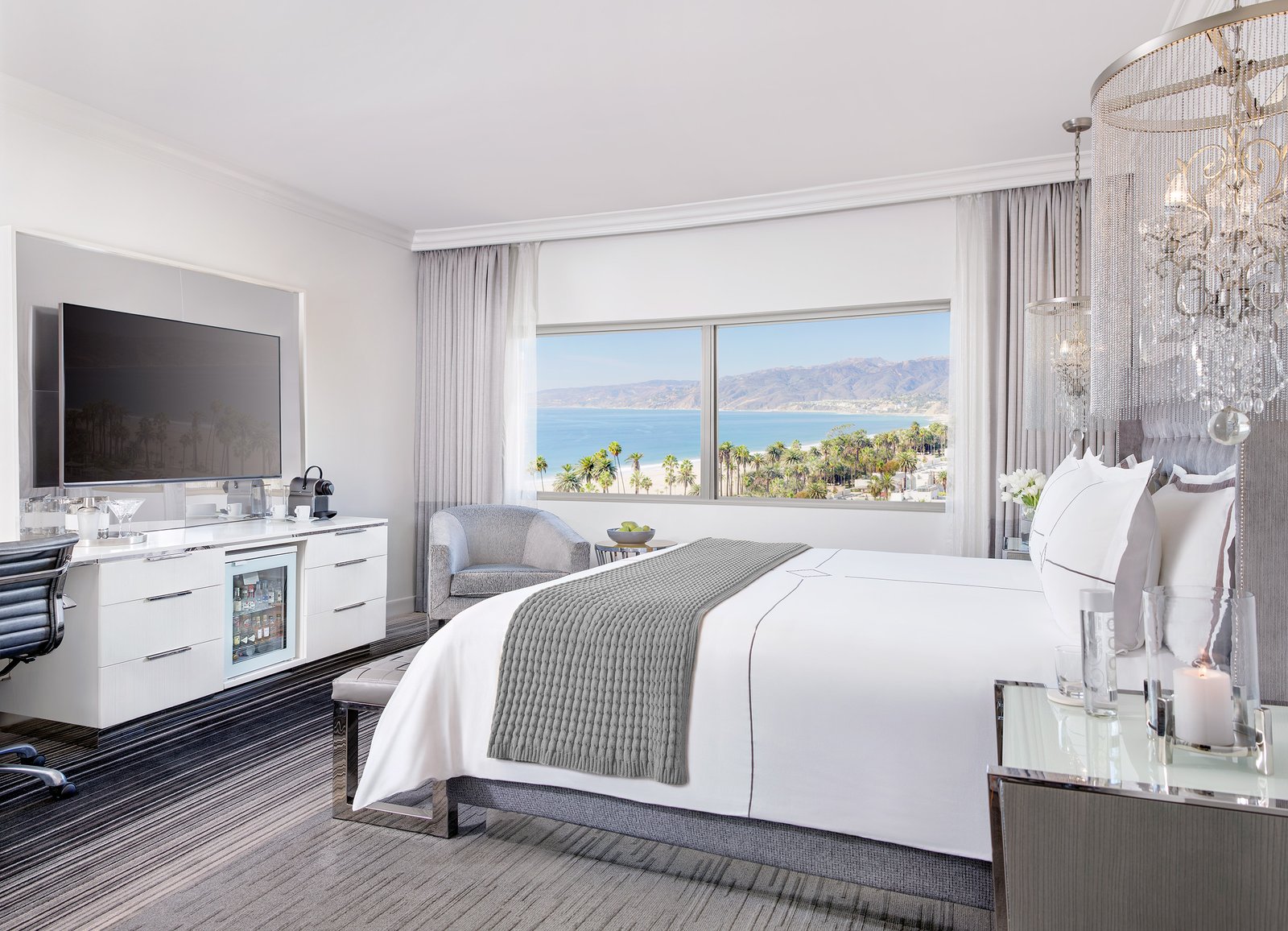 Huntley Hotel Santa Monica Beach — rooms